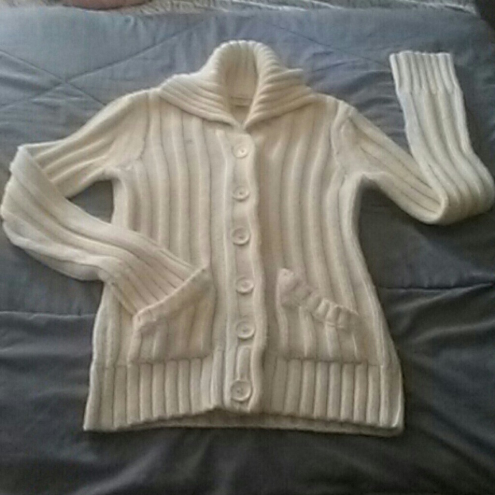 Old navy sweater